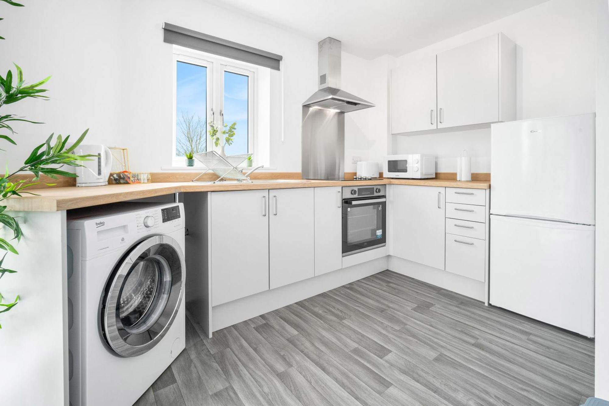 New 2 Bedroom Deluxe Apartment - Parking - Wifi & Netflix - Top Rated - 50C Cradley Heath Екстериор снимка